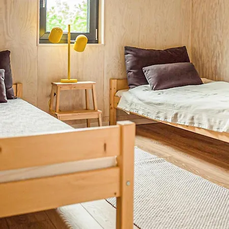 Casa de Férias Lovely In With Wifi Nowe Warpno